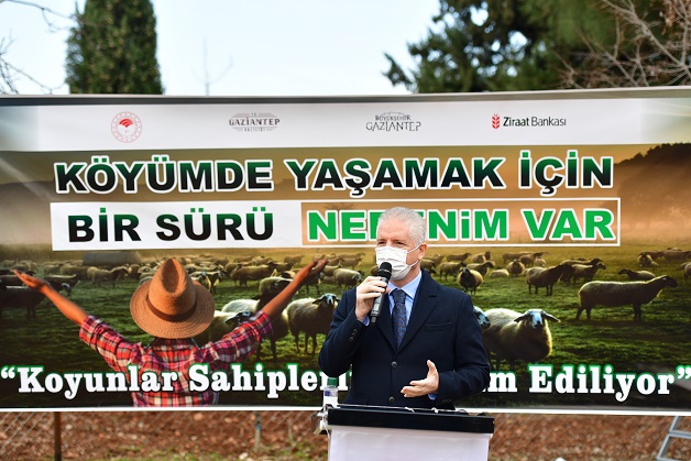 ‘KÖYÜMDE YAŞAMAK İÇİN BİR SÜRÜ NEDENİM VAR’ PROJESİ KAPSAMINDA HAYVAN TESLİMİ BAŞLADI