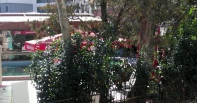 BAKIRKÖY’DE KISATLAMA GÜNÜ ÇAY BAHÇESİNDE ÇAY KEYFİ.