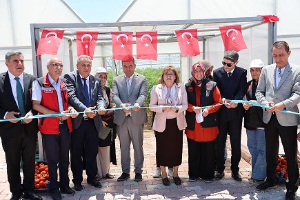 ŞAHİN: KADINLARIMIZIN KENDİ SERASINI KURACAĞI ÜRETİME DAHİL OLACAĞI VE ÜRÜNLERİNİ E-TİCARETLE SATACAĞI YENİ BİR DÖNEMDEYİZ