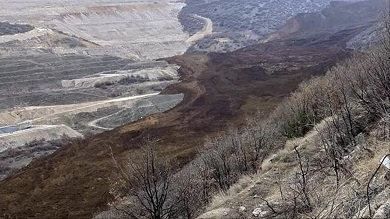 Toprak kayması felaketinden sonra  Fırat Nehrinde sızma riski