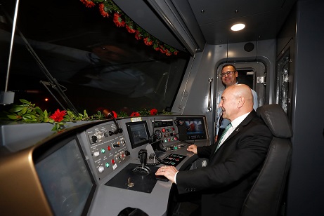 Narlıdere Metrosu görkemli bir törenle açıldı  Soyer: “Bundan sonra sathımız, tüm vatandır”