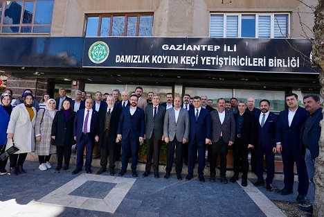 FADILOĞLU: “BİRLİK VE BERABERLİĞİMİZİ GÜÇLENDİRMELİYİZ”