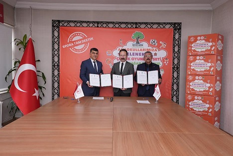 TEKNOLOJİ BAĞIMLILIĞINA, GELENEKSEL ÇOCUK OYUNLARIYLA TEDBİR ALINDI   