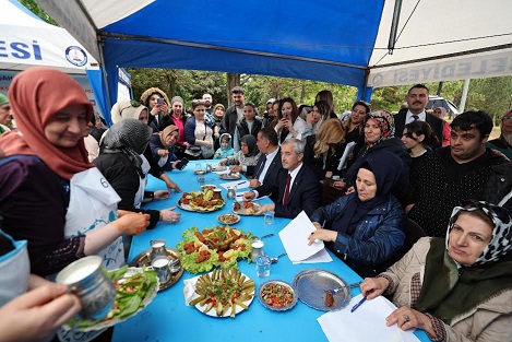 ŞAHİNBEY’DE BAHARIN GELİŞİ YAĞLI KÖFTE YARIŞMASI İLE KUTLANDI