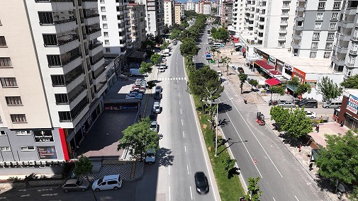 Büyükşehir, İsmet Karaokur Bulvarı’nda  Yaya Trafiğini İyileştiriyor