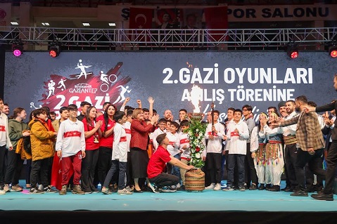 GAZİANTEP’İN SPORCU SAYISI ARTIYOR, KUPA VE MADALYALARI ÇOĞALIYOR
