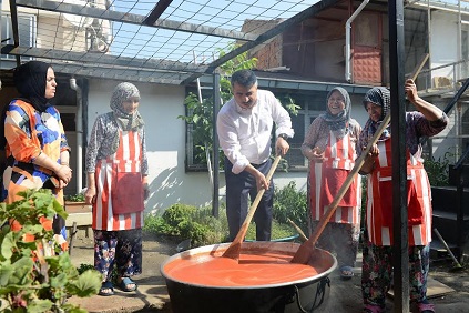 GÜÇLÜ KADIN, GÜÇLÜ AİLE, GÜÇLÜ YILDIRIM’