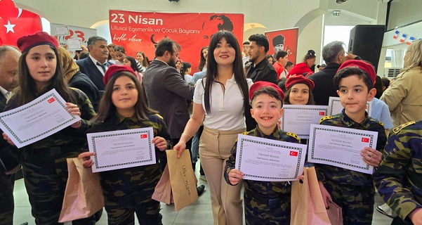 Fransa’nın Mulhouse şehrinde 23 Nisan Ulusal Egemenlik ve Çocuk Bayramı Coşkuyla Kutlandı.