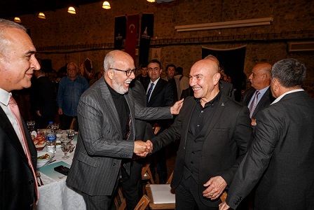 Başkan Soyer’den demokrasi vurgusu     “Çok renk, çok ses, çok nefes olmaya devam edeceğiz”   