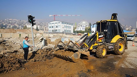 Büyükşehir, Daha Sağlam ve Güvenli  Altyapı İçin Sahada