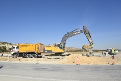 KOSKİ’DEN SARAYKÖY MAHALLESİ’NE 4.6 KİLOMETRE YENİ KANALİZASYON ŞEBEKESİ