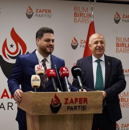 BTP Lideri Hüseyin Baş, Zafer Partisi Genel Başkanı Ümit Özdağ’ı ziyaret etti.