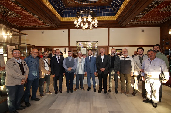 KONYA BÜYÜKŞEHİR’İN EV SAHİPLİĞİ YAPTIĞI HÜSN-İ HAT SERGİSİ ZİYARETÇİLERİNİ AĞIRLIYOR