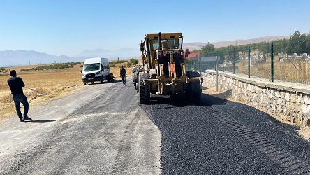 Büyükşehir, Elbistan’da Kırsal  Mahallelerin Ulaşımını İyileştiriyor