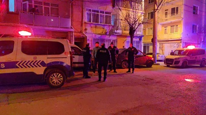İki grup arasında çıkan  kavgada silahlar konuştu