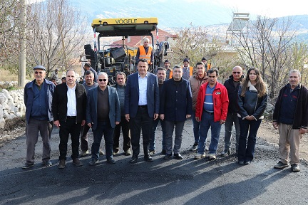 Gömbe’de sıcak asfalt çalışması