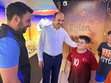 BAŞKAN ALTAY: “BİLİM TIRIMIZ YENİLENEN YÜZÜYLE ÇOCUKLARA BİLİM SEVGİSİ AŞILIYOR”