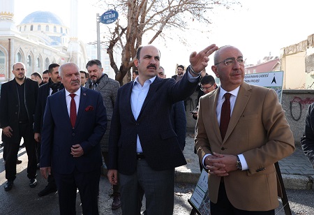 BAŞKAN ALTAY VE BAŞKAN KAVUŞ KAMULAŞTIRMASI BİTEN KÜÇÜK AYMANAS CADDESİ’NDE İNCELEMELERDE BULUNDU