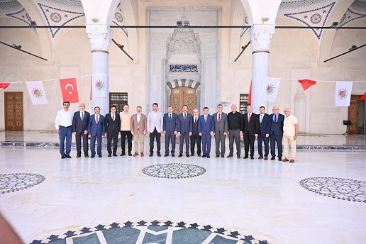 Gönüller Kepez’in Çelebi Sultan Mehmet Camii’nde buluştu
