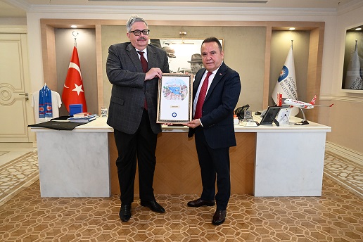 Rusya Büyükelçisi’nden  Başkan Böcek’e ziyaret