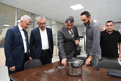 Başkan Güngör; “İşletmelerimiz  Kahramanmaraş İçin Üretmeye Devam  Ediyor”