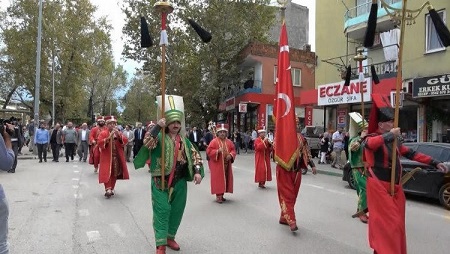 Bursa Gürsu Belediyesi Kültür, Sanat ve  Armut festivalini 24. kez  düzenliyor.