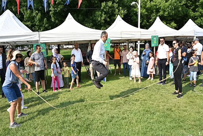 Bursa’da unutulmaya başlanılan sokak oyunları yaşatılmaya çalışılıyor.