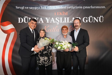 FADILOĞLU: “ALLAH, BÜYÜKLERİMİZİ BAŞIMIZDAN EKSİK ETMESİN”  -BAŞKAN FADILOĞLU, YAŞLILARI MİSAFİR ETTİ