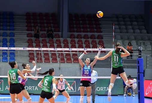 Nilüfer çeyrek final biletini kaptı