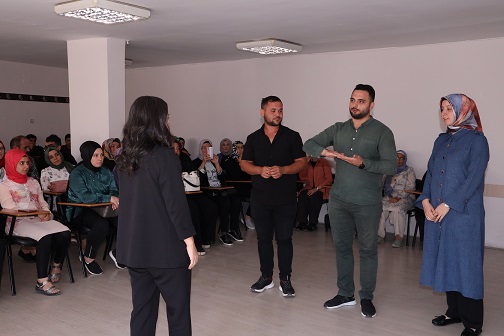 KOMEK VE ASEM PERSONELİNE İŞARET DİLİ EĞİTİMİ