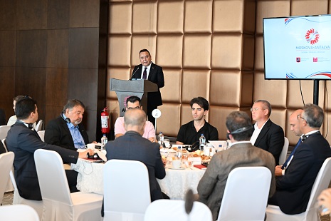 Moskova heyeti Antalyalı iş insanları ile buluştu  Başkan Böcek “Birlikte çok önemli işler yapabiliriz”