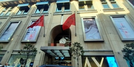 NİŞANTAŞINDA AVM’ DEN DÜŞEN ÜNÜVERSİTELİ GENÇ HAYATINI KAYBETTİ   