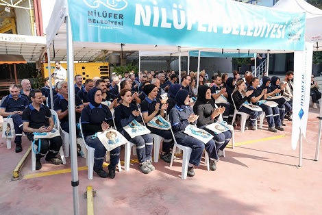 Fabrikada işçilere öykü molası   