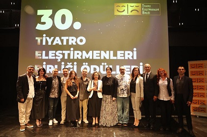 Tiyatro Eleştirmenleri Birliği’nden NKT’ye yılın oyunu ödülü   