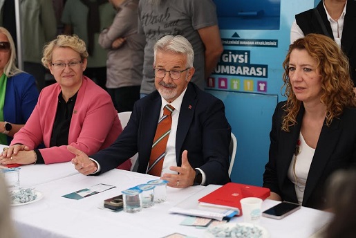 Başkan Erdem, Cumhuriyet Mahallesi’ndeydi