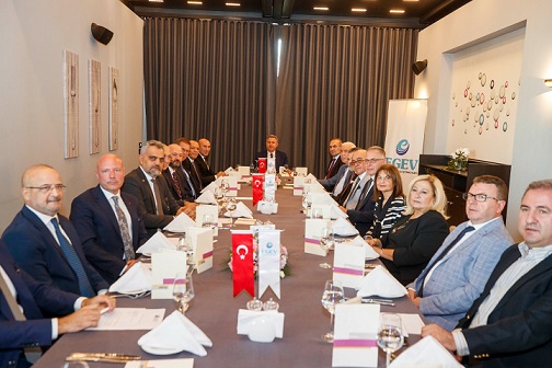 Soyer: “Gediz Nehri’nin kurtarılması için kaybedecek tek bir saniyemiz yok”