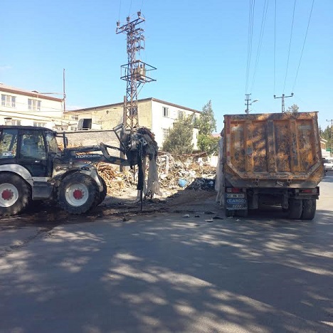 Büyükşehir, Odun Ambarlarında Hafriyat  Atıklarını Bir Bir Kaldırıyor