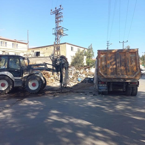 Büyükşehir, Odun Ambarlarında Hafriyat  Atıklarını Bir Bir Kaldırıyor