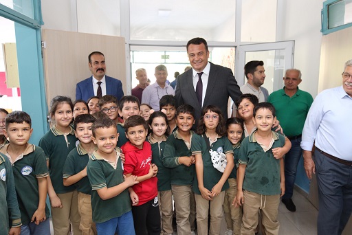 Kaş Belediye Başkanı Ulutaş’tan okul ziyaretleri