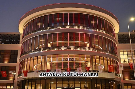 Akdeniz’in en büyük kütüphanesi hizmete girdi 