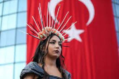 Bursa’da ses getiren defile böylesini ilk defa gördük!