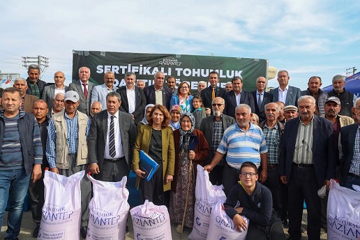 -BÜYÜKŞEHİR’DEN ÇİFTÇİYE BİR DESTEK DAHA!     -ÜRETİCİ YAKITINI YÜZDE 6 İNDİRİMLİ ALABİLECEK   