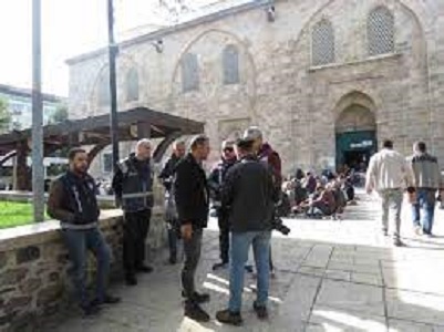 Bursa da Polisler halkı uyardı