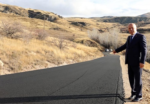 BÜYÜKŞEHİR YOL YAPIMINDA DA ZİRVEDE