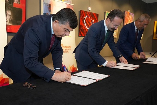 LİSELER ARASI MÜNAZARA YARIŞMASI PROTOKOLÜ İMZALANDI