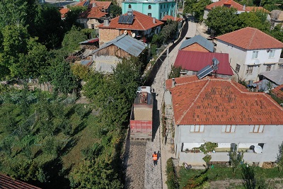 Kaş Yeşilbarak’ta asfalt çalışması yapıldı