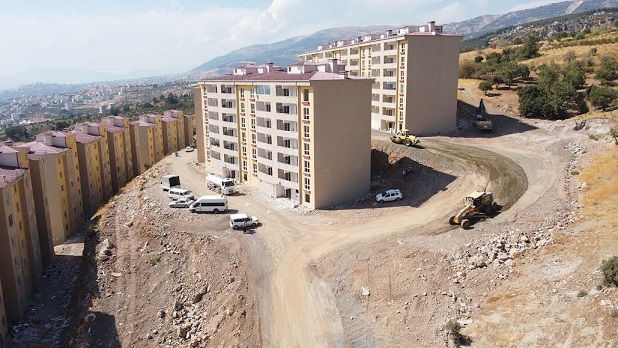 Yıldızevler’de Asfalt Öncesi Son  Düzenlemeler Yapılıyor