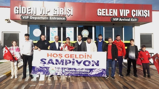 BAŞKAN DEMİRTAŞ BAŞARILI SPORCULAR GENÇLER İÇİN ROL MODEL OLUYOR
