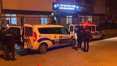 Kimlik soran polise direndiler gözaltına alındılar!