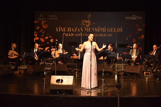 ŞEKİP AYHAN ÖZIŞIK ESERLERİYLE ANILDI